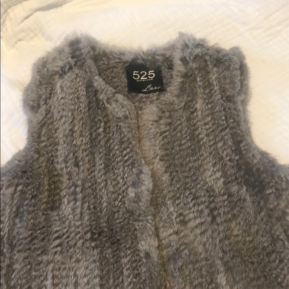Luxe Fur Vest, NWOT - Picture 4 of 4